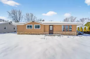 7504 Pheasant Trail, Racine, WI 53402 - Photo 1