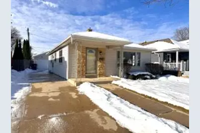 2712  Erie St, Racine, WI 53402 - Photo 1