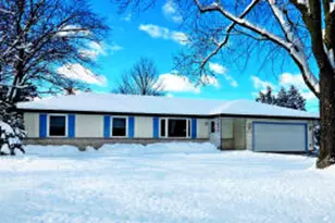 W154N10077 Moonlite Dr, Germantown, WI 53022 - Photo 1