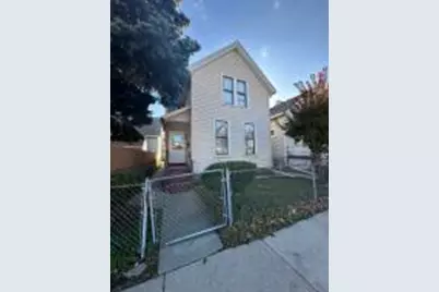 915 W Walker St, Milwaukee, WI 53204 - Photo 1