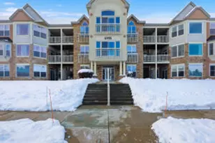 6995 S Riverwood Blvd, Franklin, WI 53132 - Photo 1