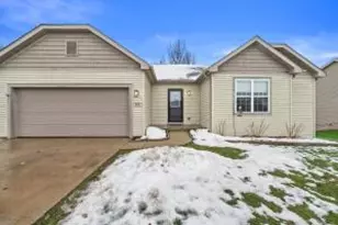 228 W Haven Dr, Watertown, WI 53094 - Photo 1