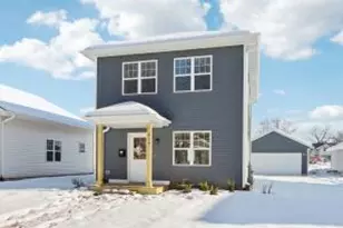 415 Oakland Ave, Waukesha, WI 53186 - Photo 1