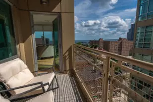 1550 E Royall Pl, Milwaukee, WI 53202 - Photo 1