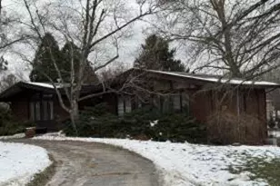 3705 Crestview Cir, Brookfield, WI 53005 - Photo 1