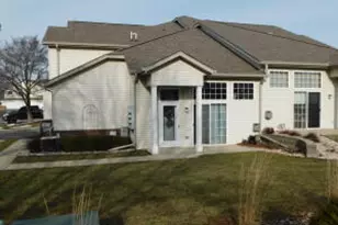 2412 Fox River Pkwy, Waukesha, WI 53189 - Photo 1