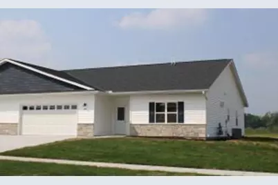 920  Drumlin Dr, Kewaskum, WI 53040 - Photo 1