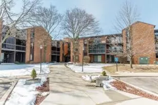 4215 N 100th St, Milwaukee, WI 53222 - Photo 1