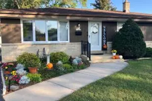 N85W18290 Tyler Ct, Menomonee Falls, WI 53051 - Photo 1