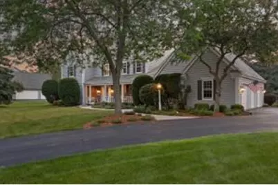 11019 N Wyngate Trce, Mequon, WI 53092 - Photo 1