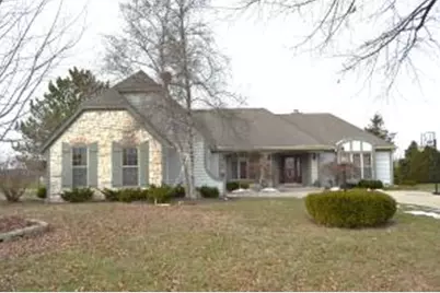 8530 W Woodfield Ct, Franklin, WI 53132 - Photo 1