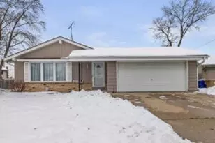 2902 23rd St, Kenosha, WI 53140 - Photo 1