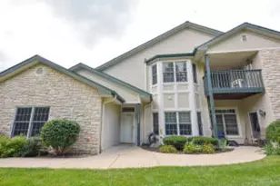 10258 W Deerwood Ln, Franklin, WI 53132 - Photo 1
