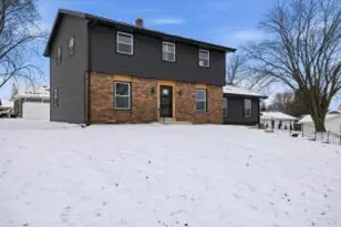 5801 W Allwood Dr, Franklin, WI 53132 - Photo 1