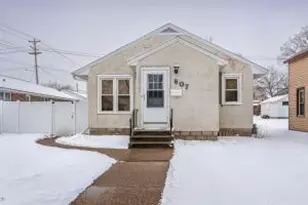 607 Liberty St, La Crosse, WI 54603 - Photo 1