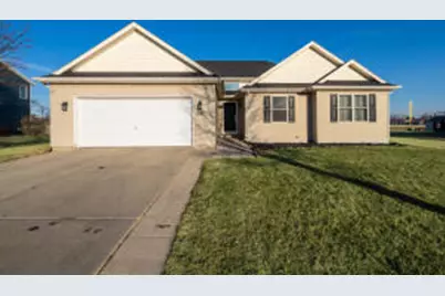 242  Cotton Grass Ln, Walworth, WI 53184 - Photo 1