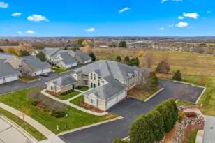 1030 River Pl Blvd, Waukesha, WI 53189 - Photo 1