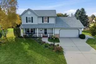 W160N10513 Old Farm Rd, Germantown, WI 53022 - Photo 1