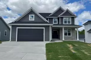 1013 Waterstone Ct, Pewaukee, WI 53072 - Photo 1