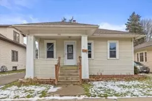 56 McKinley Ave, Racine, WI 53404 - Photo 1