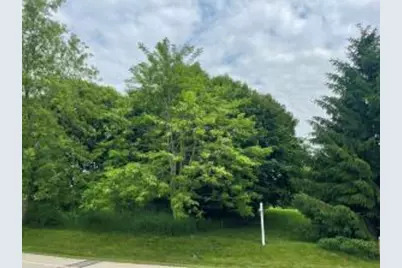 Lt2  Ulao Pkwy, Grafton, WI 53024 - Photo 1