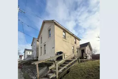 813  9th St, Racine, WI 53403 - Photo 1