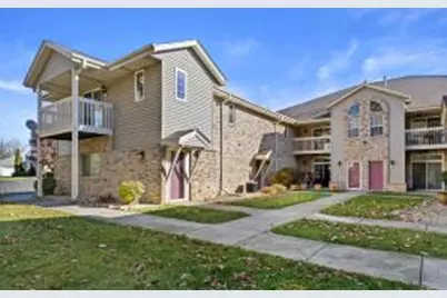 9151 S Aspen Dr, Oak Creek, WI 53154 - Photo 1