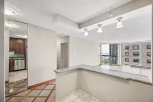 1660 N Prospect Ave, Milwaukee, WI 53202 - Photo 1