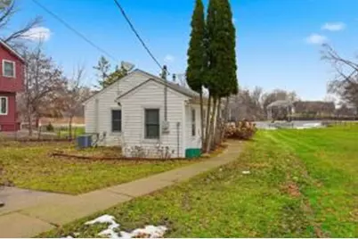 2736  Nagawicka Ave, Delafield, WI 53018 - Photo 1