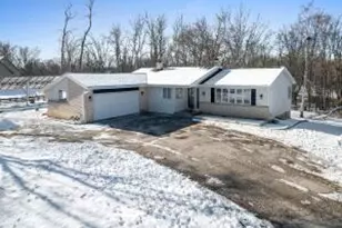 2440 Victoria Dr, Manitowoc Rapids, WI 54220 - Photo 1