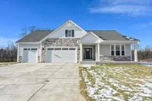N75W17838 Woody Ln, Menomonee Falls, WI 53051 - Photo 1