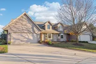 W203N16198 Pin Oak Cir, Jackson, WI 53037 - Photo 1