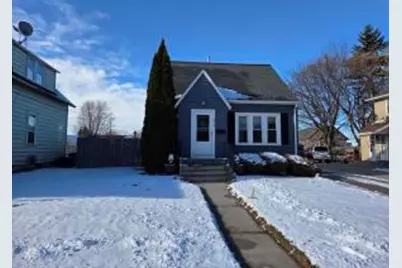914 S 24th St, Manitowoc, WI 54220 - Photo 1