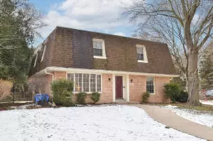 10551 W Keefe Ave, Wauwatosa, WI 53222 - Photo 1