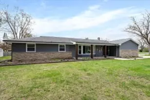 N97W16385 Tippicanoe Ct, Germantown, WI 53022 - Photo 1
