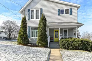 417 James St, Burlington, WI 53105 - Photo 1