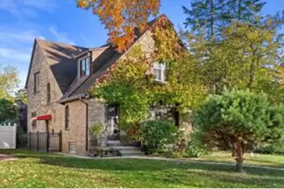 4816 N Bartlett Ave, Whitefish Bay, WI 53217 - Photo 1