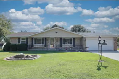 15035 W Kingsway Dr, New Berlin, WI 53151 - Photo 1