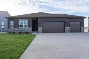 9029 Creekside Cir, Pleasant Prairie, WI 53158 - Photo 1