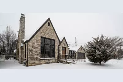 10705 W Wisconsin Ave, Wauwatosa, WI 53226 - Photo 1