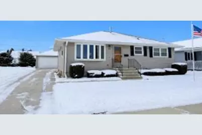 1706  George St, Manitowoc, WI 54220 - Photo 1