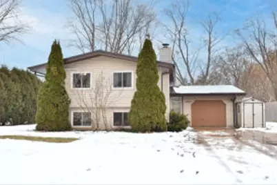 10156 S Nicholson Rd, Oak Creek, WI 53154 - Photo 1