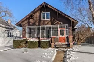 923 N 8th St, Manitowoc, WI 54220 - Photo 1