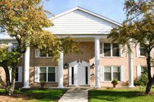 937 W Heritage Ct, Mequon, WI 53092 - Photo 1