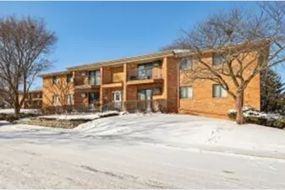 4417 S Greenridge Cir, Greenfield, WI 53220 - Photo 1