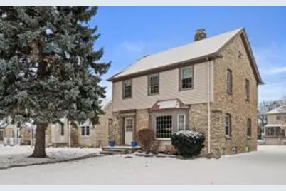 862 S 77th St, West Allis, WI 53214 - Photo 1