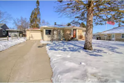 1016 W Glenn Dr, Waukesha, WI 53188 - Photo 1