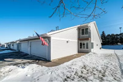 372  Hartford Sq, Hartford, WI 53027 - Photo 1