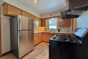 609 N Cedar St, Horicon, WI 53032 - Photo 7