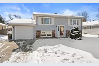 711 E Harvard St, Oconomowoc, WI 53066 - Photo 1